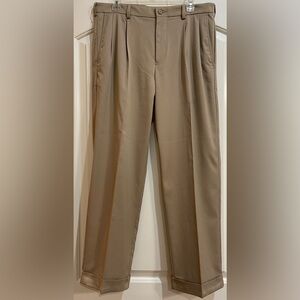 Pro Tour Mens 34x30 Khaki Pleated Front Cuffed Hem Dress Golf Pants.